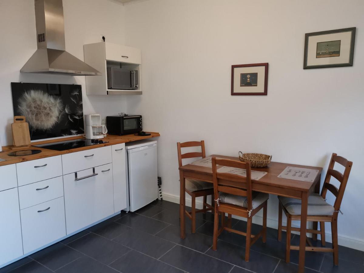 Susan'S Ole Schoolhus Fehmarn Bagian luar foto